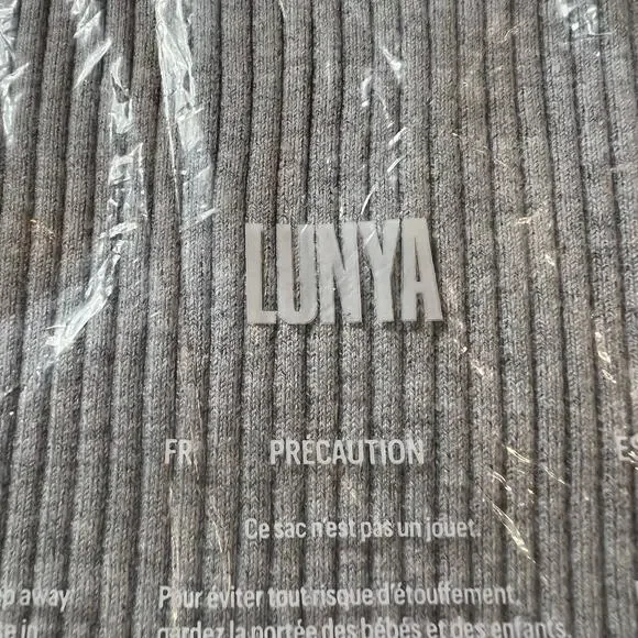 LUNYA Cozy Cotton Silk Ribbed Bike Short Medium Grey Heather Pocket Medium NEW - Picture 10 of 12